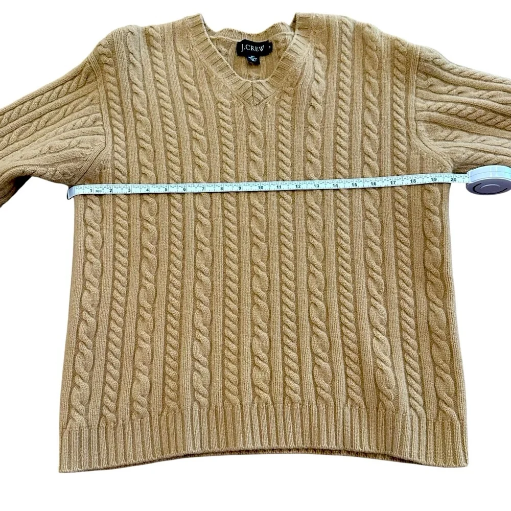 J.‎ CREW Women’s V-Neck Cable Knit Sweater in Camel Lambswool Size Medium
